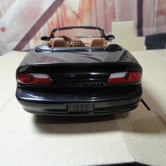Chevy Camaro Z28 1995 Convertible Promo Plastic Car w Box~NOS~Amt/ertl - Picture 4 of 7